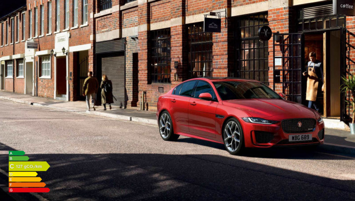 Jaguar XE Hybride MHEV 