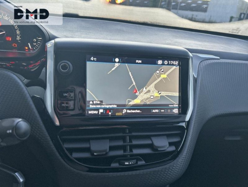 Peugeot 208 1.2 Puretech 82ch E6.c Signature 5p - Visuel #6