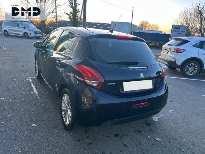 Peugeot 208 1.2 Puretech 82ch E6.c Signature 5p - Visuel #3