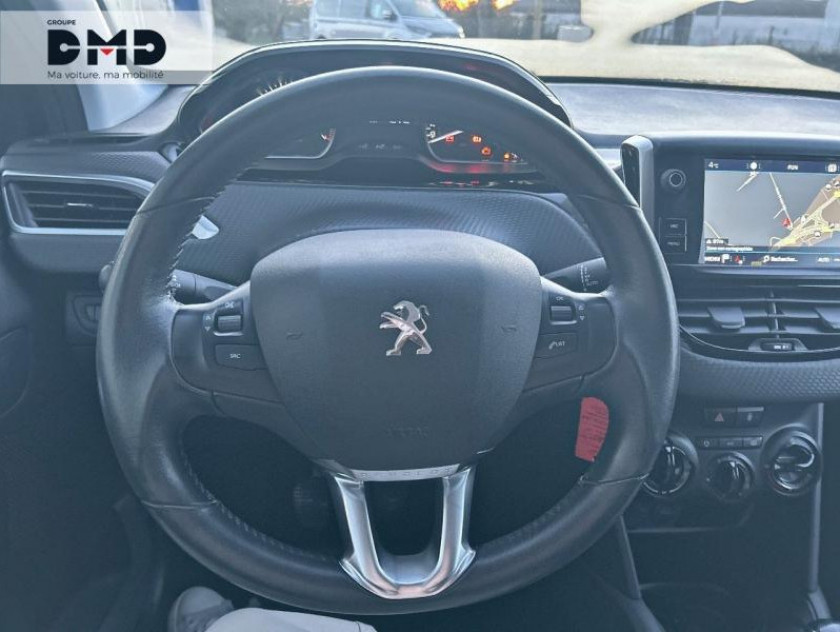 Peugeot 208 1.2 Puretech 82ch E6.c Signature 5p - Visuel #7